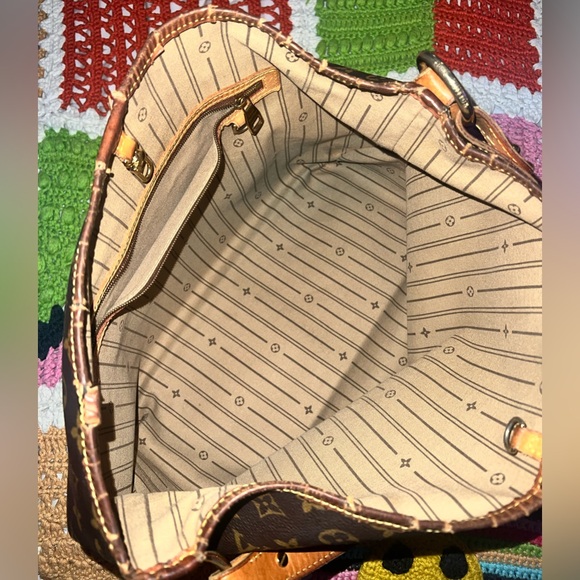 Louis Vuitton Delightful Shoulder Bag PM - Picture 12 of 12